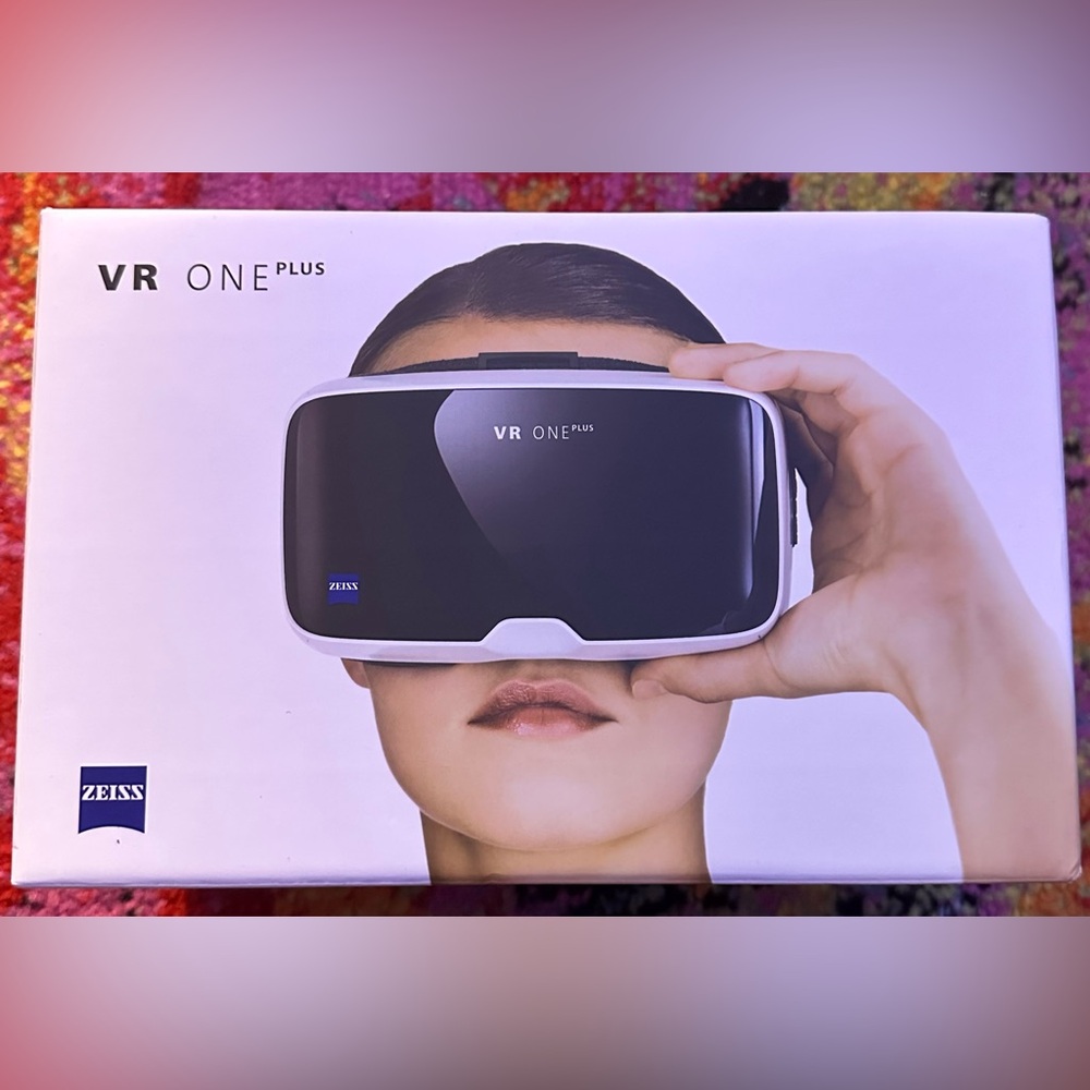 VR ONE Plus Virtual Reality